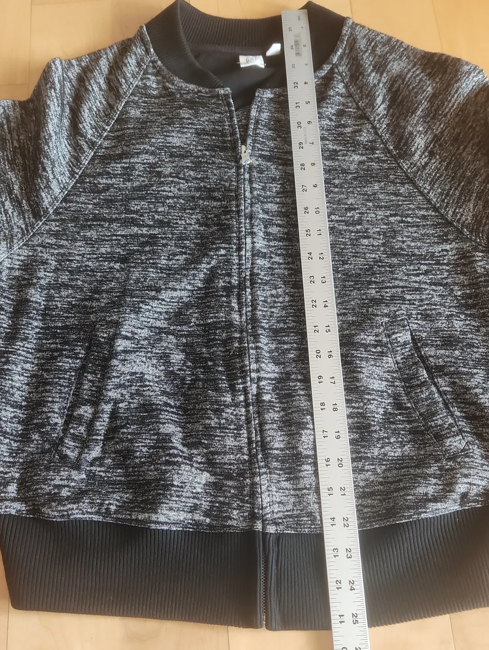 GAP Women's Black & Gray Marled Zip-Up Sweater sz S small